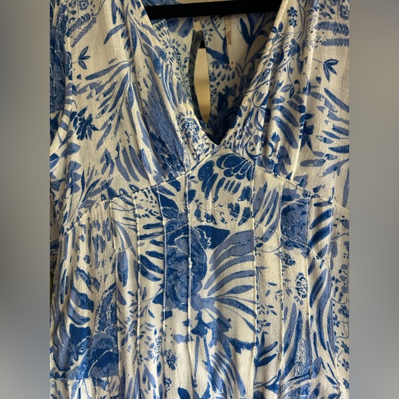 FREE PEOPLE Tropical Blue and White Fit & Flare Midi Dress - Picture 6 of 15